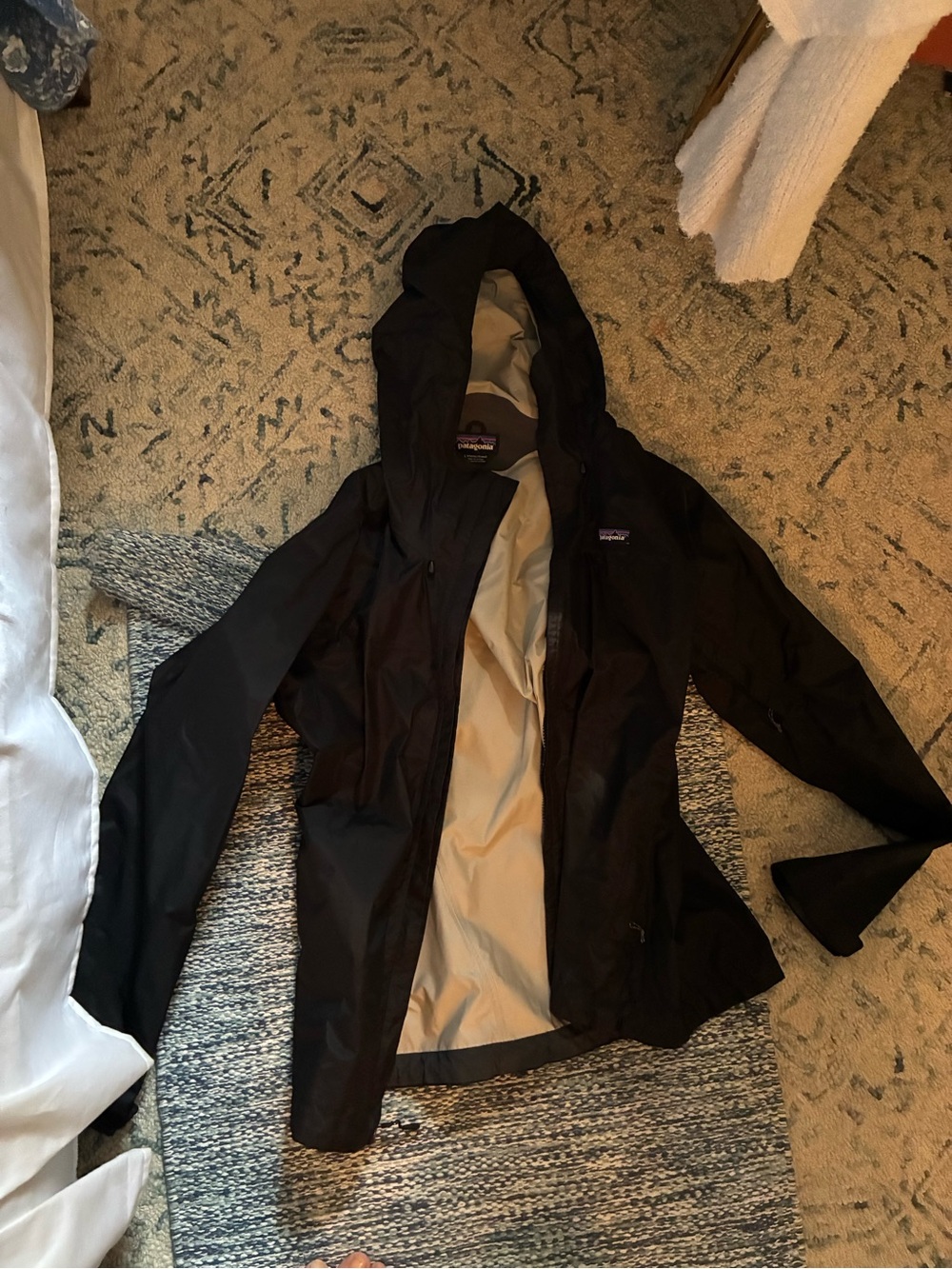 Patagonia Women’s Black Hooded Ski/Snow Jacket